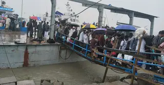 মেঘনায় ঝড়ের কবলে সি-ট্রাক; বেঁচে ফিরলেন পাঁচ শতাধিক যাত্রী